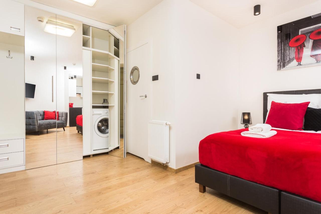 Inpoint Old Town Apartments Красков Екстериор снимка